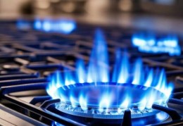 富澳燃气灶总部维修服务点教大家♛燃气灶选购攻略：进气口尺寸决定燃烧效率