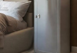 虎王保险柜专业维保交流:卧室保险柜变身床头柜，双重实用空间巧搭配