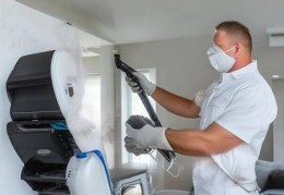 日立空调智能客服热线分享—中央空调通风系统清洗：专业保养，提升室内空气质量