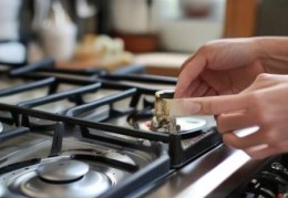 莱梅德(LAIMD)燃气灶客服热线预约专线详述〖燃气灶故障自查：快速诊断小妙招〗