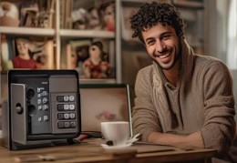 AIPU保险柜客户热线支持讲解〖飞利浦保险柜密码设置攻略：轻松掌握安全锁码技巧〗