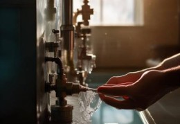 沃克拉壁挂炉客户中心教大家_地热壁挂炉补水技巧解析