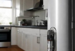 港华紫荆热水器急速响应告诉你√燃气热水器风扇电容选购指南