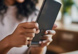 九皇智能指纹锁24小时服务详述#儿童安全指南：如何轻松设置指纹锁教程