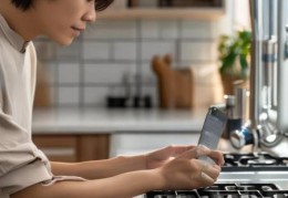 亿田燃气灶服务24h通解读，燃气灶打火必备：电池安装攻略