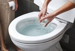 卡丽智能马桶官方咨询热线告诉你￥智能马桶清洗技巧：轻松保持卫生