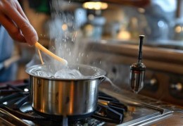 云米热水器24热线客服专线教导あ美的热水器E5故障原因解析及解决方法