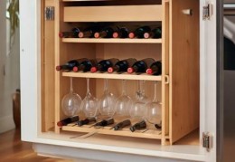 公牛酒柜厂家各区统一热线教大家,恒温红酒柜红酒杯架安装教程：轻松掌握家居美酒搭配技巧